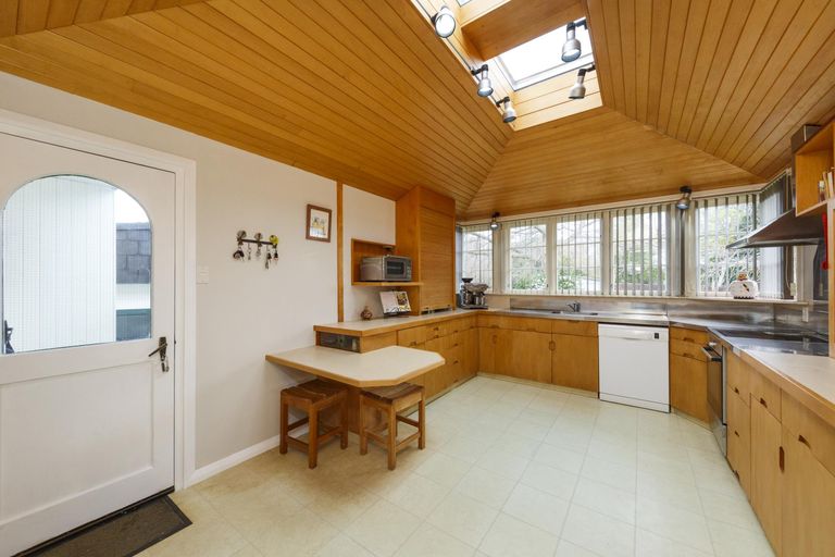 Photo of property in 77 Marne Street, Hokowhitu, Palmerston North, 4410