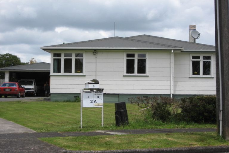 Photo of property in 2 Collie Road, Pukekohe, 2120