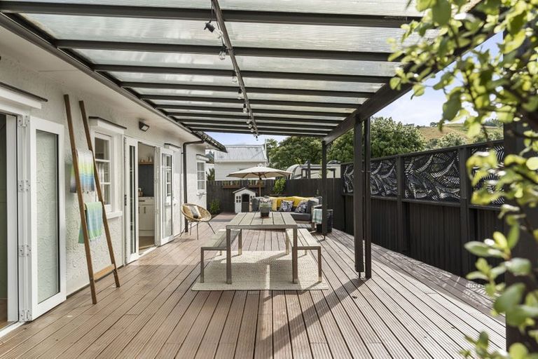 Photo of property in 110 Everitt Crescent, Whangamata, 3620
