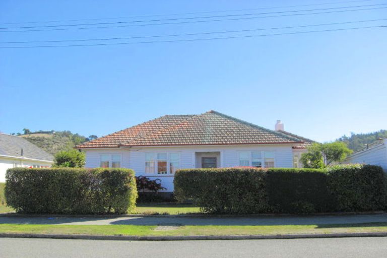 Photo of property in 2 Pembroke Street, Oamaru North, Oamaru, 9400
