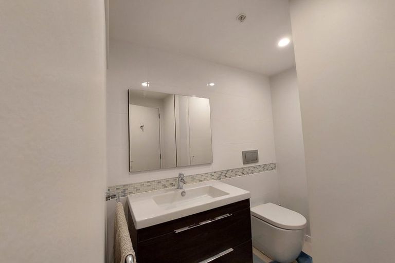 Photo of property in Nouvo Apartments, 2b/21 Rugby Street, Mount Cook, Wellington, 6021