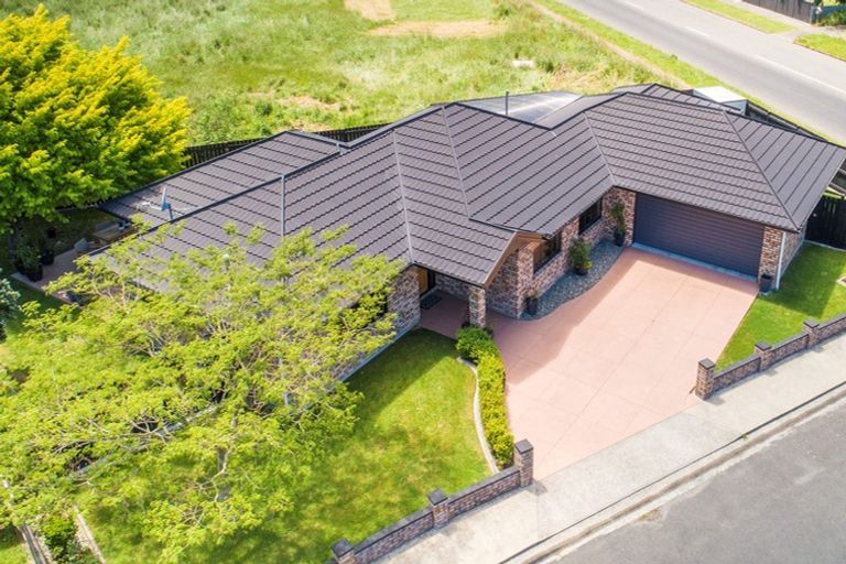 Photo of property in 2 Henley Court, Highbury, Palmerston North, 4412