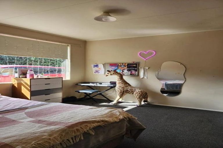 Photo of property in 12 Pitcairn Street, Oakura, 4314