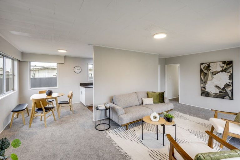 Photo of property in 15 Liverpool Crescent, Tamatea, Napier, 4112