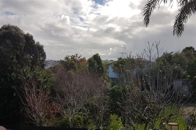 Photo of property in 7b Cliff Road, Torbay, Auckland, 0630
