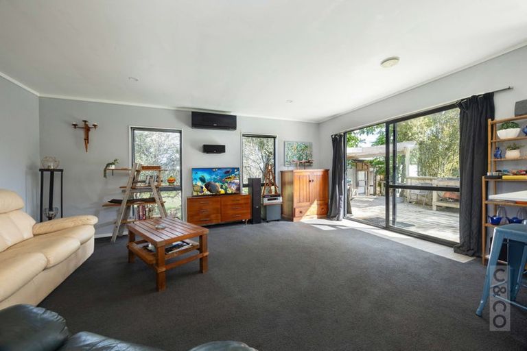 Photo of property in 836 Old North Road, Waimauku, 0882