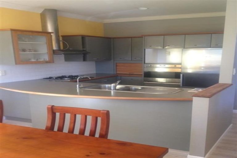 Photo of property in 2 Portchester Close, Bethlehem, Tauranga, 3110