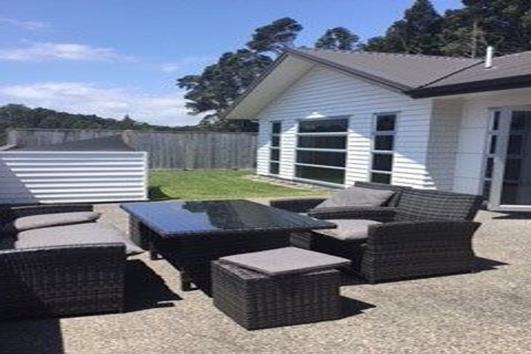Photo of property in 84 Karamea Street, Whalers Gate, New Plymouth, 4310