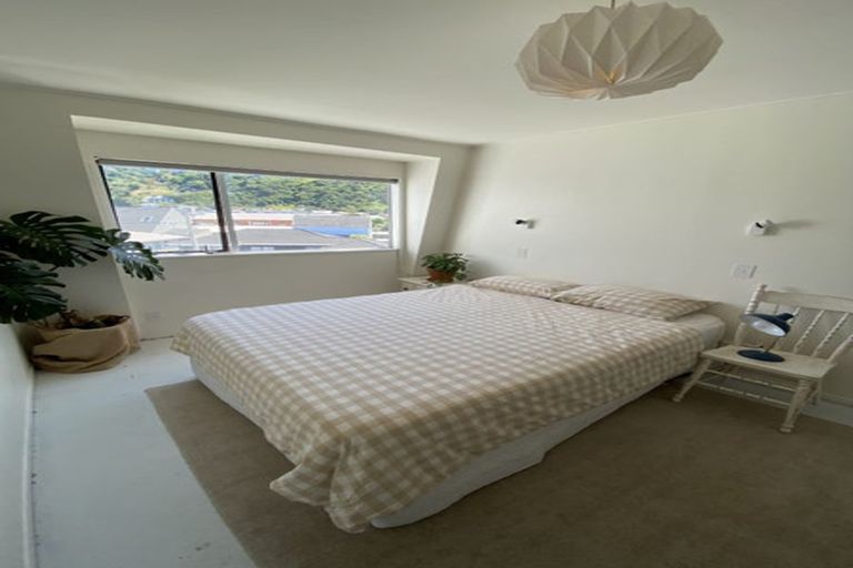 Photo of property in 3/100 Lyall Parade, Lyall Bay, Wellington, 6022