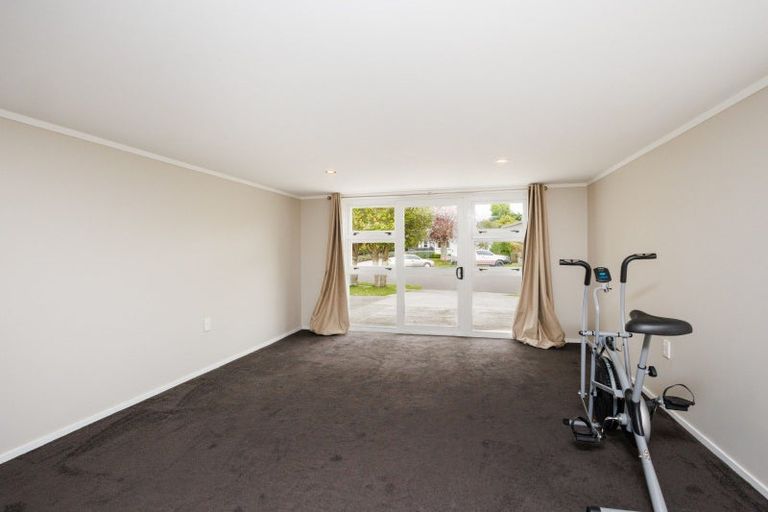 Photo of property in 9 Parata Street, Hokowhitu, Palmerston North, 4410