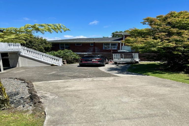 Photo of property in 2/23 Waitemata Road, Hauraki, Auckland, 0622