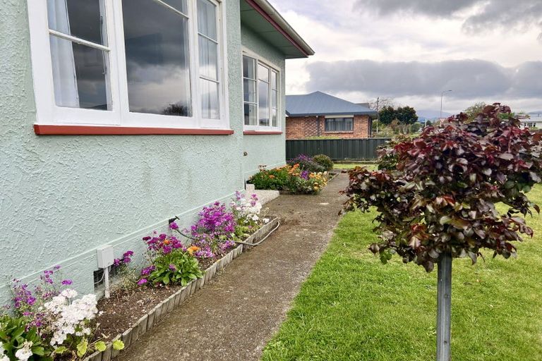 Photo of property in 50 Mcphee Street, Dannevirke, 4930