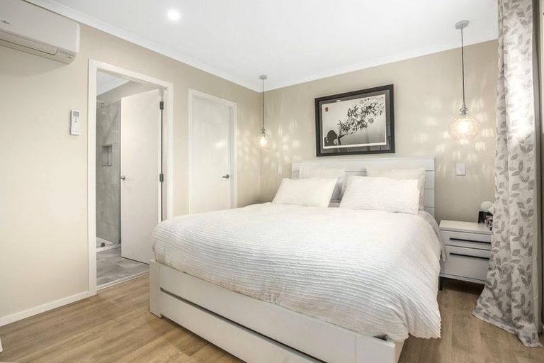 Photo of property in 13 Cosgrove Rise, Riverstone Terraces, Upper Hutt, 5018