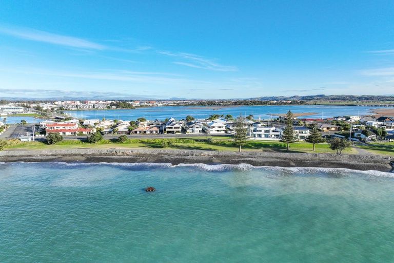 Photo of property in 36 Charles Street, Westshore, Napier, 4110