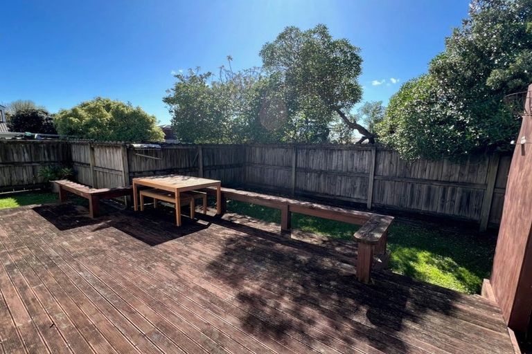 Photo of property in 1/5 Beihlers Road, Weymouth, Auckland, 2103