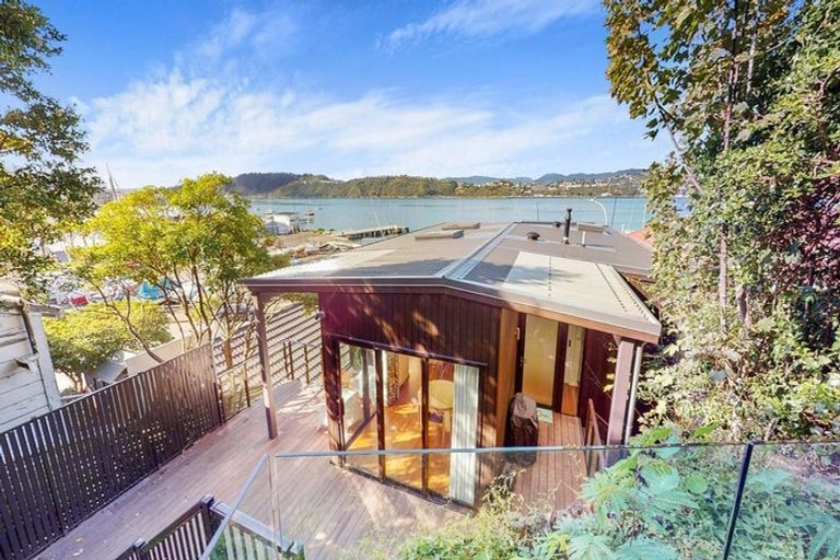 Photo of property in 460 Evans Bay Parade, Hataitai, Wellington, 6021