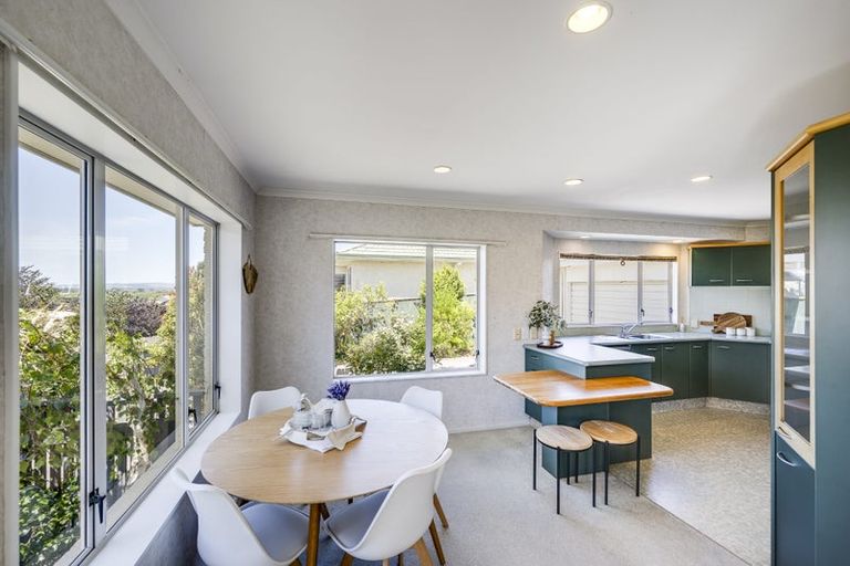 Photo of property in 76b Churchill Drive, Taradale, Napier, 4112