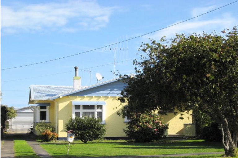 Photo of property in 99 Gonville Avenue, Gonville, Whanganui, 4501