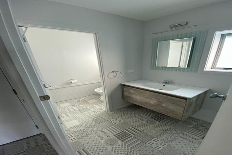 Photo of property in 39 Fairway Avenue, Red Beach, 0932