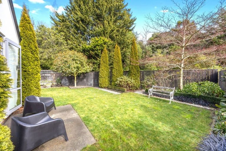 Photo of property in 4 Chorley Place, Hillsborough, Christchurch, 8022