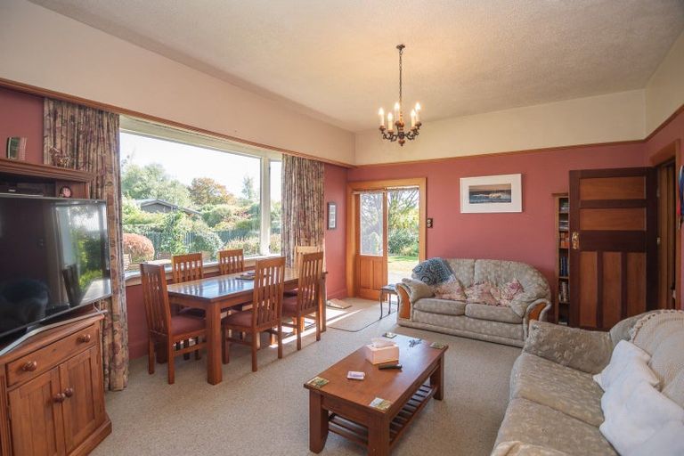 Photo of property in 37 Saint Leonards Road, Temuka, 7920