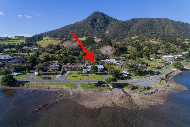 Photo of property in 65 Urquharts Bay Road, Whangarei Heads, Whangarei, 0174