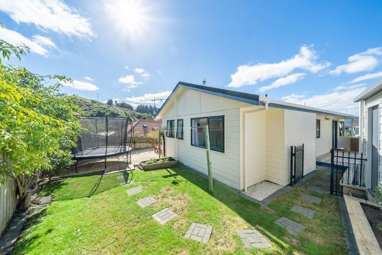 Photo of property in 1/150 Tirohanga Road, Tirohanga, Lower Hutt, 5010