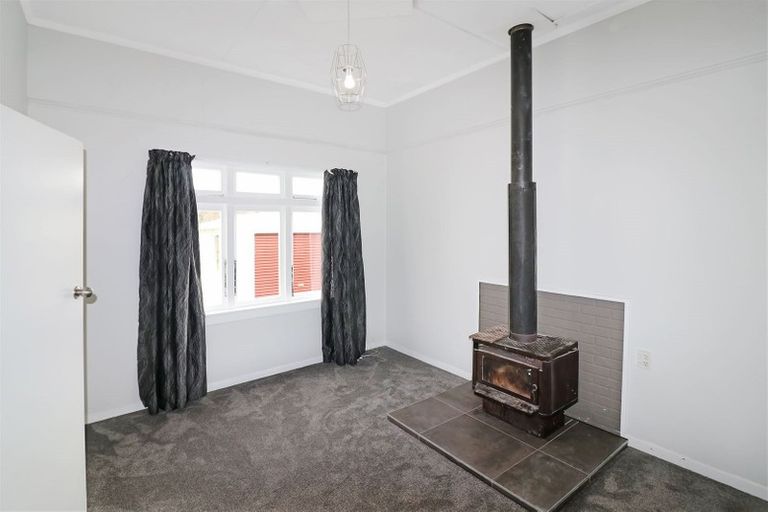 Photo of property in 11 Empire Street, Dannevirke, 4930