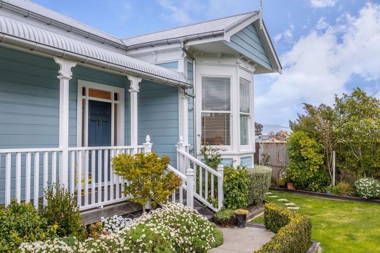 Photo of property in 32a Esther Street, Martinborough, 5711