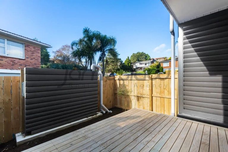 Photo of property in 5/5 Chevis Place, Pakuranga, Auckland, 2010