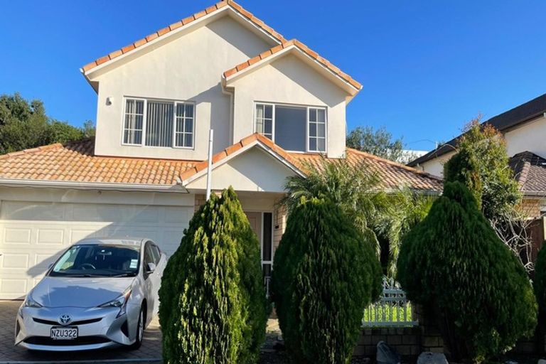 Photo of property in 25 Speyside Crescent, Flat Bush, Auckland, 2016