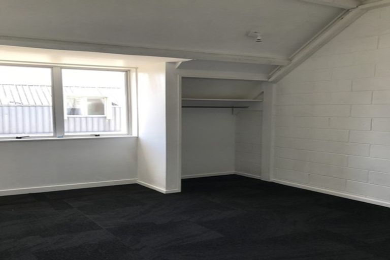 Photo of property in Paddington Apartments, 13/15 Mckinley Crescent, Brooklyn, Wellington, 6021