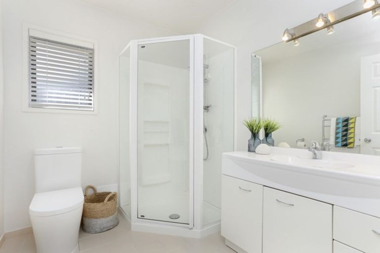 Photo of property in 30 Potts Road, Whitford, Howick, 2571