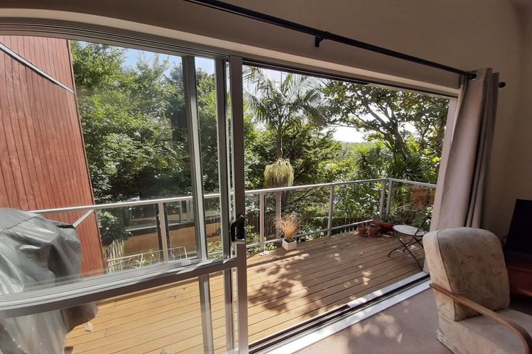 Photo of property in 76g Edmonton Road, Henderson, Auckland, 0612