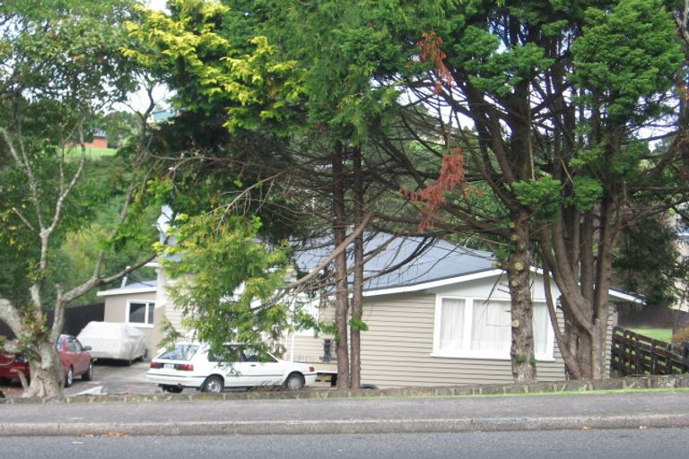 Photo of property in 536 West Coast Road, Oratia, Auckland, 0604