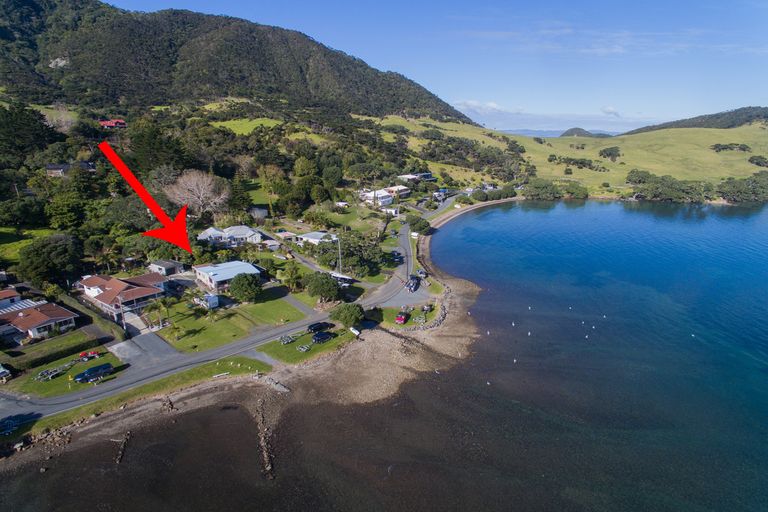 Photo of property in 65 Urquharts Bay Road, Whangarei Heads, Whangarei, 0174