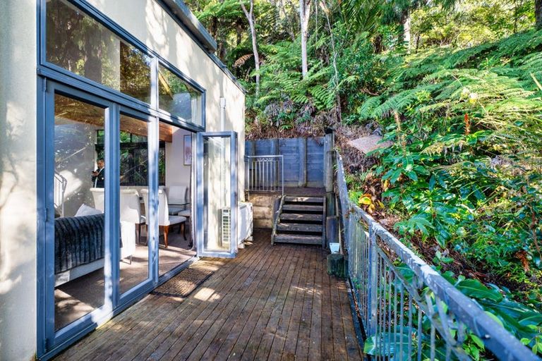 Photo of property in 35 Park Road, Titirangi, Auckland, 0604