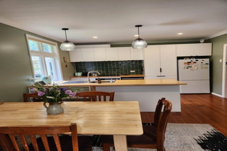 Photo of property in 7 Totara Street, Eastbourne, Lower Hutt, 5013