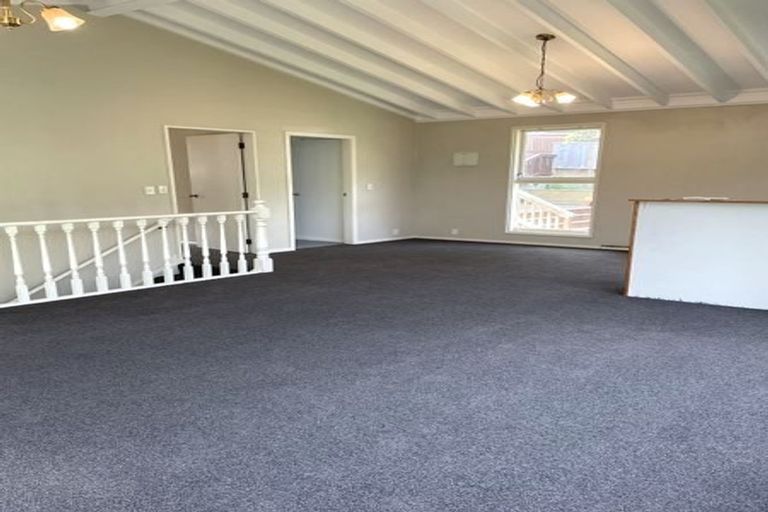 Photo of property in 62 Tio Tio Road, Miramar, Wellington, 6022