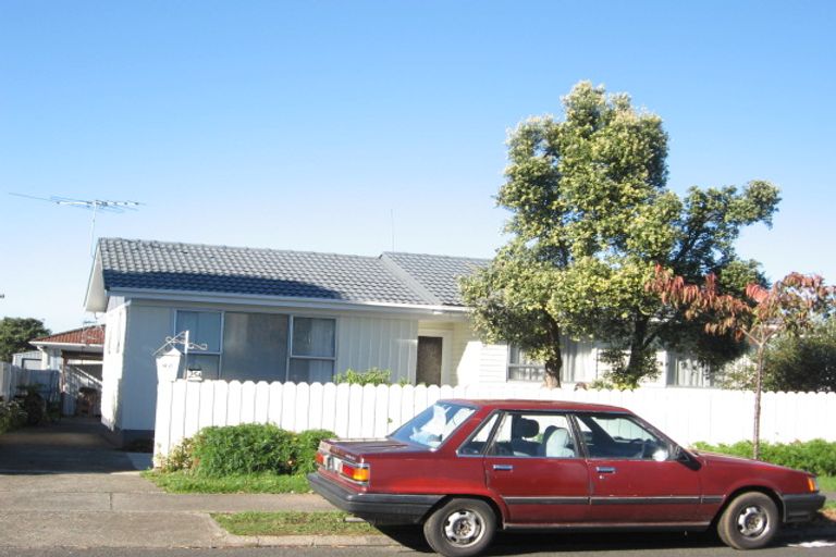 Photo of property in 25 Sunlands Drive, Manurewa, Auckland, 2102