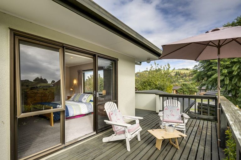 Photo of property in 1 Ewan Place, Taradale, Napier, 4112