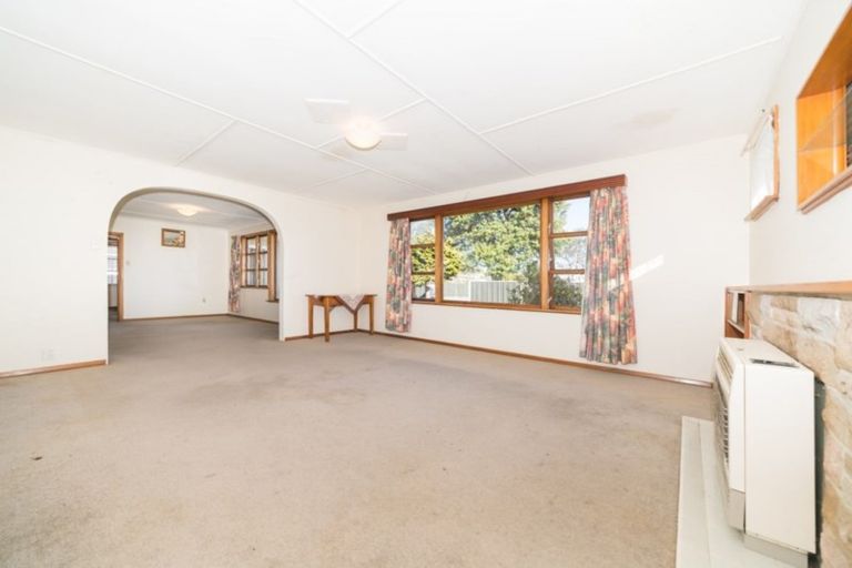 Photo of property in 2 Highbury Avenue, Highbury, Palmerston North, 4412