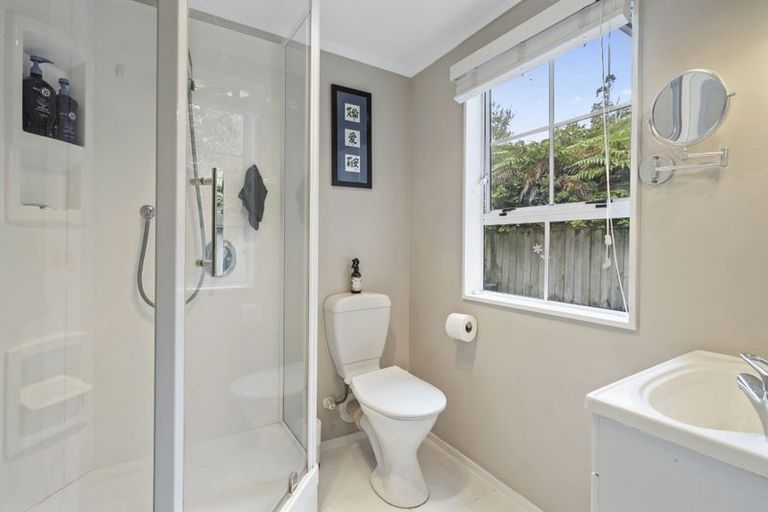 Photo of property in 35 Fendalton Crescent, Pinehaven, Upper Hutt, 5019