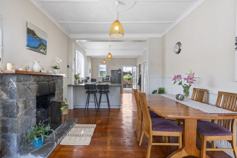 Photo of property in 383 Saint Aubyn Street, Moturoa, New Plymouth, 4310