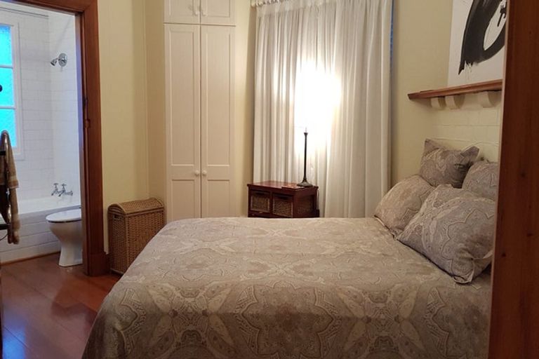 Photo of property in 7 Rattray Street, Devonport, Auckland, 0624