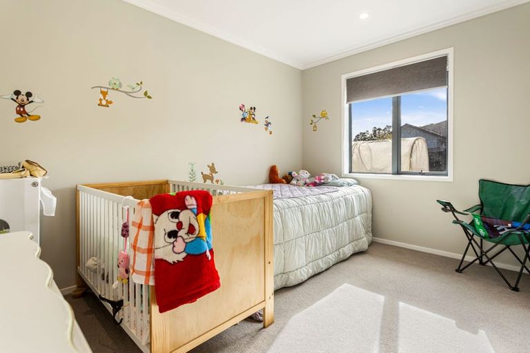 Photo of property in 1 Reserva Crescent, Kumeu, 0810