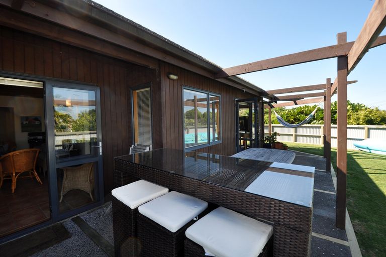 Photo of property in 2 Lax Crescent, Leigh, 0985