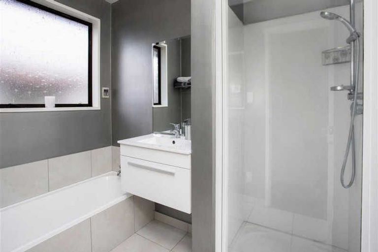 Photo of property in 2/15 Orkney Street, Strowan, Christchurch, 8052