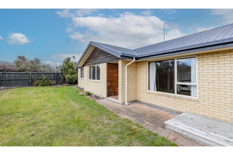 Photo of property in 23 Seascape Gardens, Bromley, Christchurch, 8062