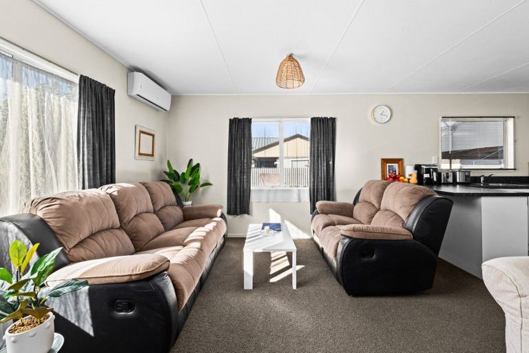 Photo of property in 2/434 Gloucester Street, Taradale, Napier, 4112